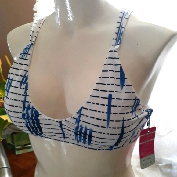 NWT {2 Bikini Tops} Shekini Large - Picture 2 of 16